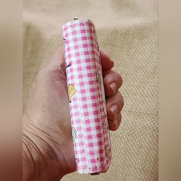 Hello Kitty Biscuit Sanrio Plaid Pink and white Wallet NWOT - Picture 7 of 8
